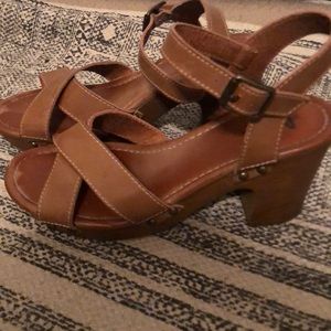 MIA tan clogs